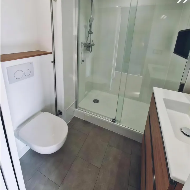 Salle de bain, douche à l'italienne