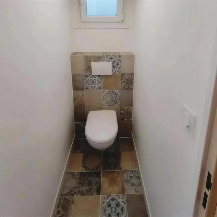 WC et salle d'eau, carreaux de ciment